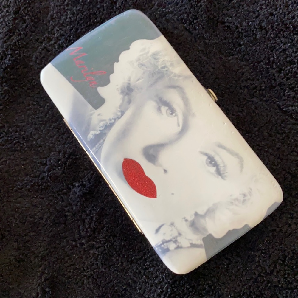 Radio days Marilyn Monroe wallet